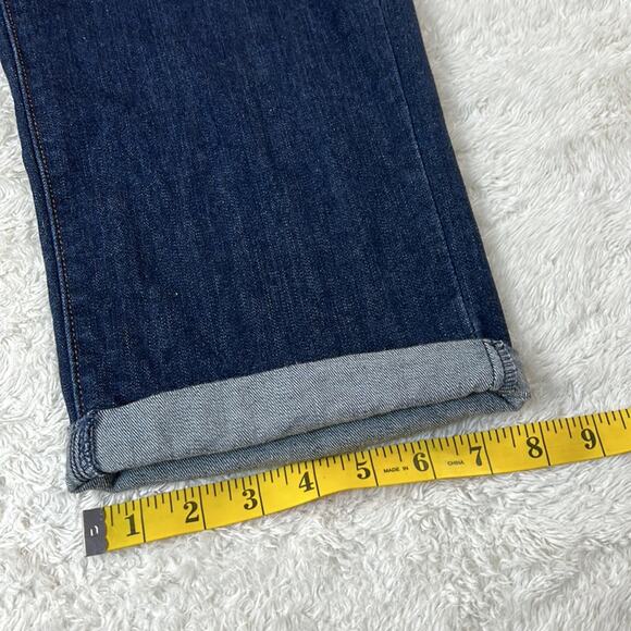 Levis Dark wash denim capri shorts, size 8 or 29 - Picture 4 of 11